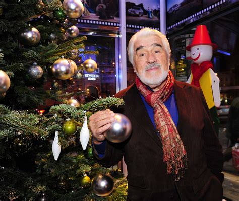 Jun 07, 2021 · und manches liest sich, als hätten sich die protagonisten kir royal zum vorbild genommen und gaben sich dann ein paar jahre später alle mühe, es im wirklichen leben nachzuspielen. DER VERZETTELTE HELMUT DIETL - Michael Graeter