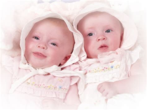 Twin Baby Girls Pictures Download Freely Cute Babies Pics Wallpapers