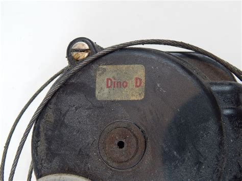 Avis des propriétaires de ferrari 308 sur la fiabilité, l'entretien, la consommation et les conditions de revente de leur 308. OEM Ferrari 308 SPAL Window Winder Mechanism Assembly Motor Cable - Classic Ferrari Parts