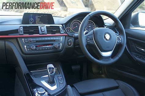 2012 BMW 320i F30 Sport Line review (video) - PerformanceDrive