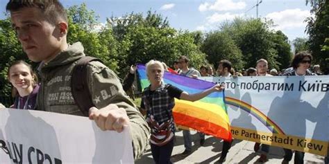 Ucrânia Realiza Sua Primeira Parada Gay Sob Forte Esquema De Segurança