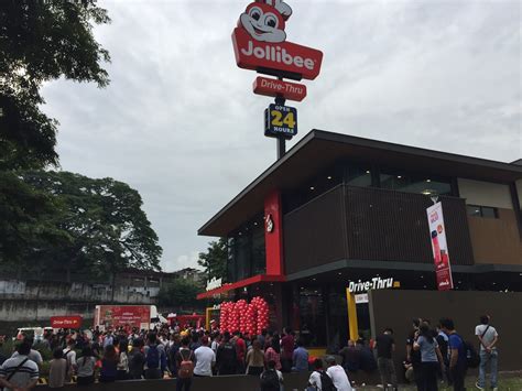 Jollibees 1000th Store Finally Open At Bgc Triangle