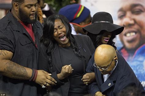 Alton Sterlings Relatives In Tears At His Open Casket Funeral At