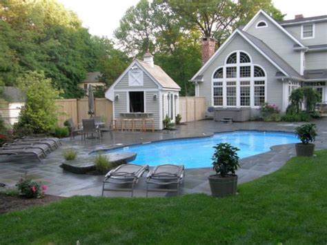 17 Refreshing Ideas of Small Backyard Pool Design