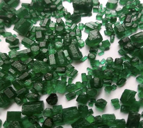 Identifying Raw Uncut Emeralds How To Identify And Value Them The