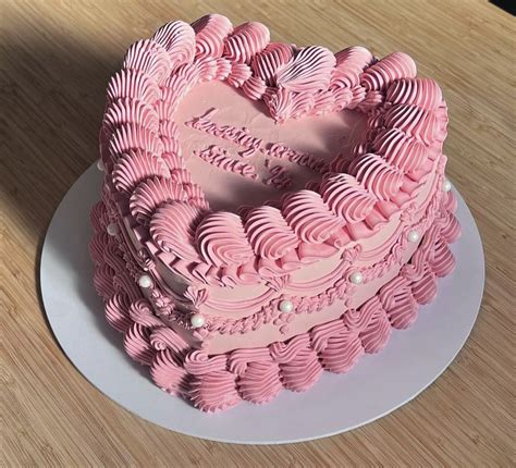 Pin By Aysanmis On Cake Pretty Birthday Cakes Mini Cakes Birthday