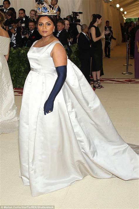 Mindy Kaling Conquers Met Gala In Gold Crown And White Satin Gown Met