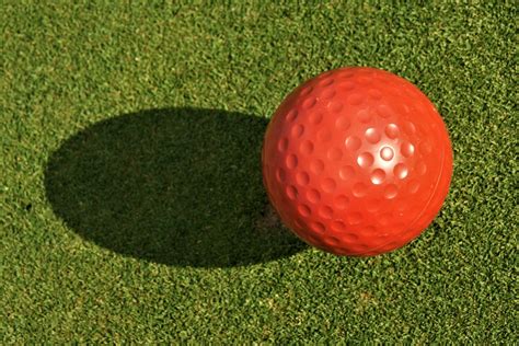 The 5 Best Golf Balls For Women Buying Guide Golf In Progress