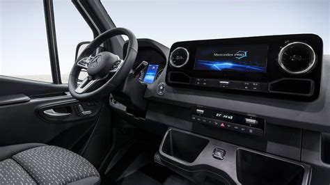 Novo Mercedes Sprinter 2018 Mostra Painel Mais Equipado Que De Muito Sedã