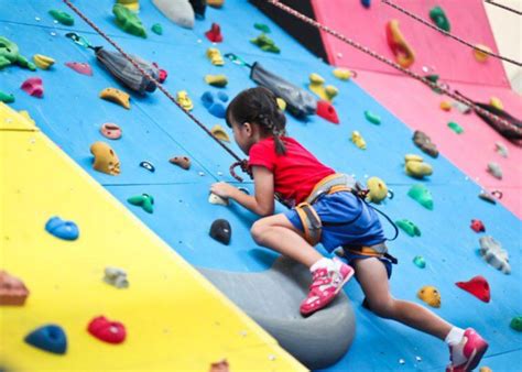 Rock Climbing And Bouldering Gyms For Kids In Singapore