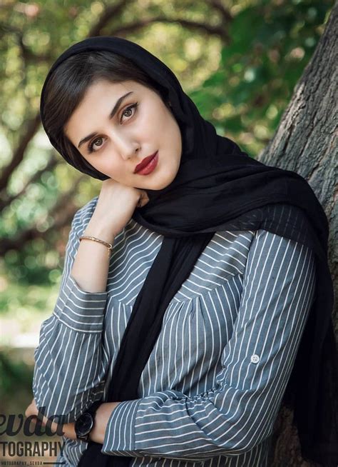 Persian Girl Style Iranian Fashion Aroosimanir Beautiful Muslim