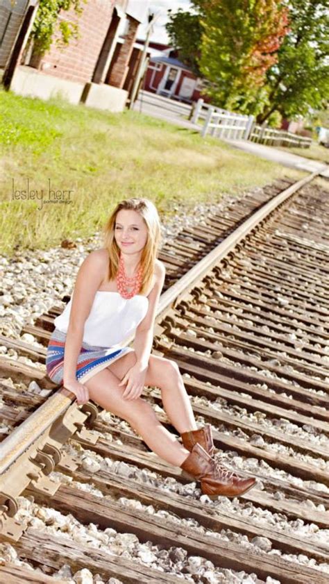 Senior Girl Photography Poses Love The Railroad Tracks Senior Girl Photography Girl