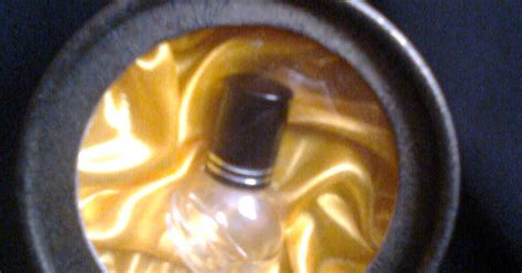 Size 7ml siap diisi dalam botol roll on juga disediakan sebagai tester. Minyak Wangi Tanpa Alkohol - Semerbak Raihan: minyak wangi ...