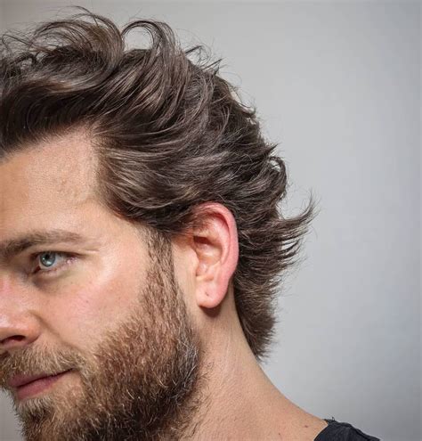 How to Wear the Flow Haircut