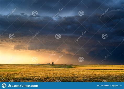 Stormy Sky With Dramatic Sunlight At Sunset Stock Image - Image of blue ...