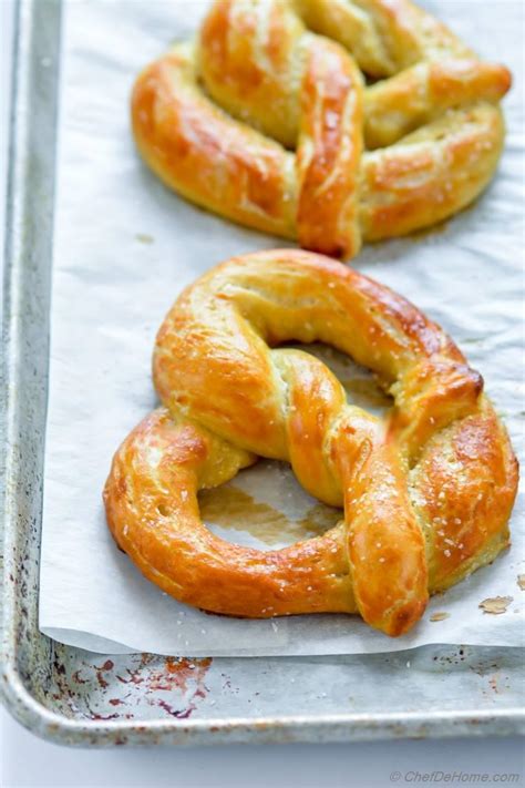 Easy Homemade Soft Pretzels Recipe