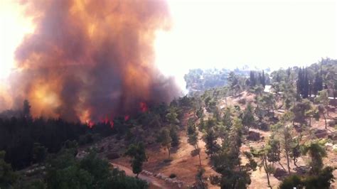 שריפה פרצה בבסיס מצפה עדי, ליד קריית שמונה, והתפשטה אל היער הסמוך. ‫שריפה בירושלים‬‎ - YouTube