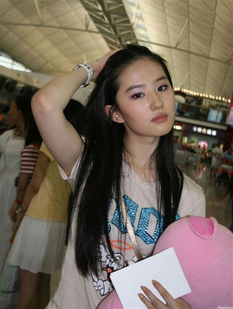 Crystal Liu Yi Fei Without Makeup