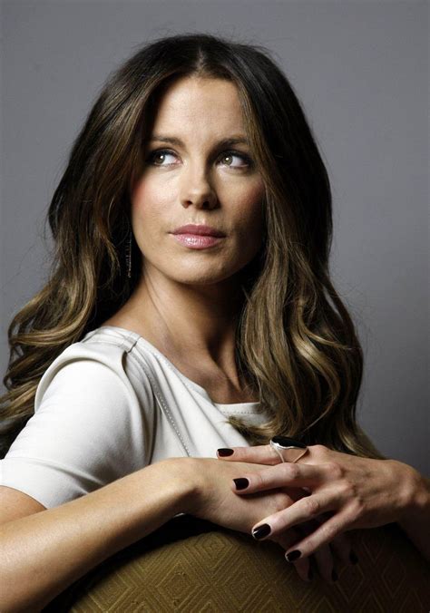 In 2008, beckinsale appeared in winged creatures, a film about how six different witnesses cope with the aftermath of a shooting.beckinsale played a waitressing single mother in an ensemble cast which included dakota fanning, jennifer hudson, and forest whitaker. Kate Beckinsale - Photoshoot by Gary Friedman
