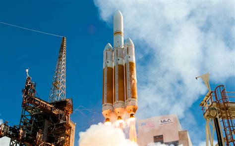 Huge Rocket Launches with Secret Satellite Wallpaper | Space
