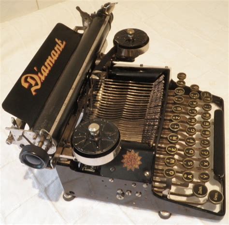 Oztypewriter The Diamant Portable Typewriter