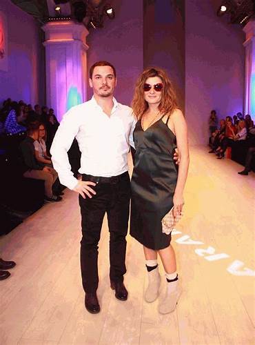 Влюбленные Жанна Бадоева и Сергей Бабенко назначили дату свадьбы! Картинка - Влюбленные Жанна Бадоева и Сергей Бабенко назначили дату свадьбы!