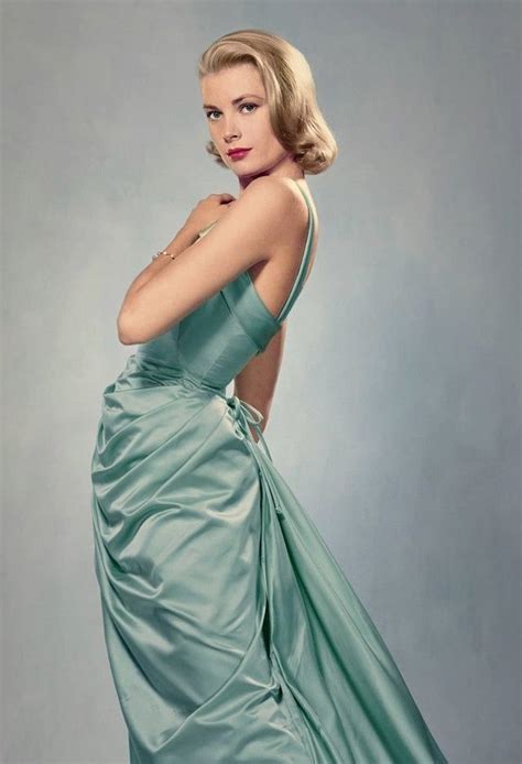 Grace Kelly Looks Effortlessly Elegant In The Beautiful Gown She Wore