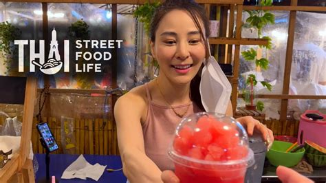 Famous Smoothie Girl Jodd Fairs Night Market Bangkok Thai Street Food Youtube