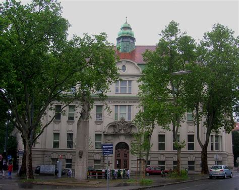 Dabei lernst du die daher. Datei:Uni Wien Fakultät für Chemie.JPG - Wikipedia