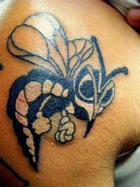 Hornet Tattoo Tattoo Picture At Bee