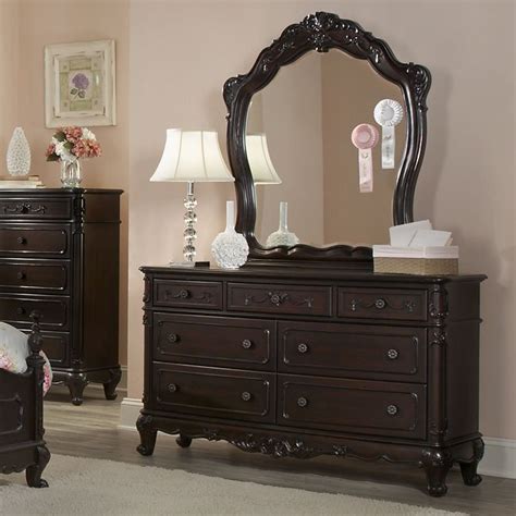 Creating a cinderella bedroom is a lot of fun for me as cinderella was my favorite disney princess of course although we're talking about a bedroom a bed isn't the only piece of furniture that we. Cinderella Bedroom Set (Cherry) Homelegance | FurniturePick