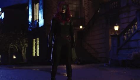 Ruby Rose Arrives As Batwoman In Elseworlds Teaser Trailer
