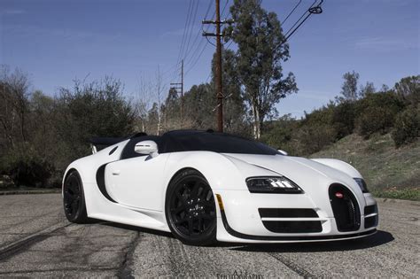 Beautiful White Bugatti Veyron Vitesse Front Side View Gallery