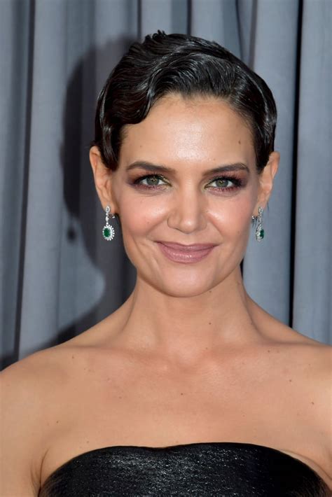 Katie Holmes Hair And Makeup At The Grammys 2018 Red Carpet