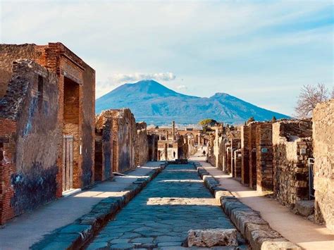 Mount Vesuvius Rising Above The Ancient Ruins Of Pompeii Pics