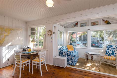 Cute Beach Cottage With Tiny Sunroom Asks 425k Curbed