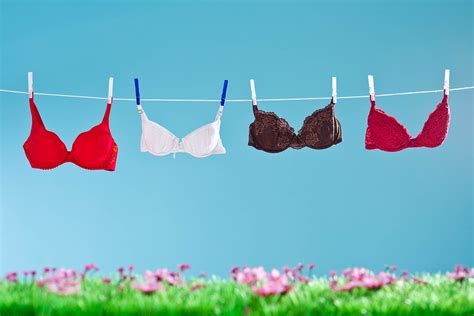 Five Signs That You Re Wearing The Wrong Bra Size Better Homes And