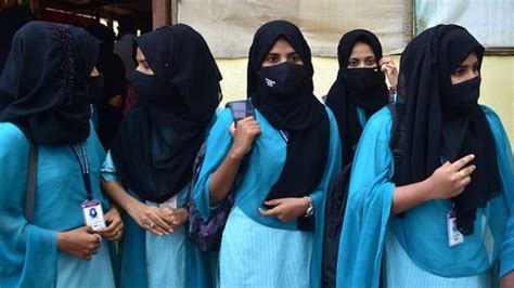 Karnataka Wearing Hijab Doesn T Make Muslim Women Oppressed Bbc News