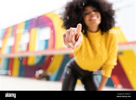 Pointingfinger Hi Res Stock Photography And Images Alamy