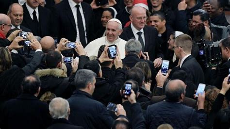 Auguri Del Papa Ai Dipendenti Vaticani Elogio Del Lavoro La Stampa