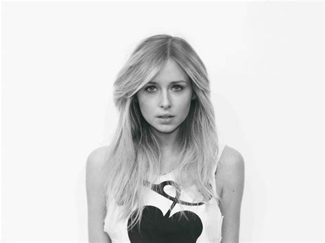Diana Vickers Photo 65 Of 81 Pics Wallpaper Photo 659950 Theplace2