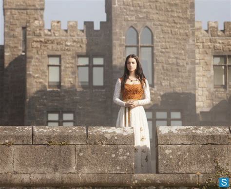 Reign Episode 101 Pilot Promotional Photos 1 Reign Fashion