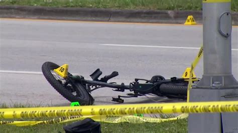 Bicyclist Fatally Struck By Pickup Driver In Ne Miami Dade Hit And Run Wsvn 7news Miami News