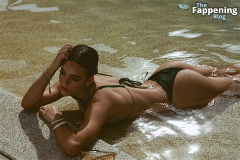 Emily Feld Poses In A New Bikini Shoot By Esa Lilly 13 Photos