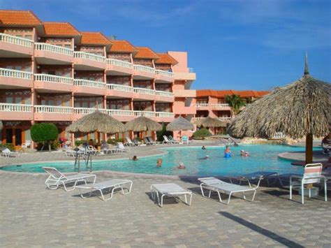 Due to bad management this resort was closed around 2000 and is falling apart since. Paradise Beach Villas (Aruba/Oranjestad) - Apartment ...