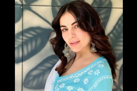 Kundali Bhagya Star Shraddha Arya Gets Into The Festive Mood Shares