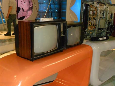 La marca española número 1 en venta de televisores. Televisores Antigos! Tudo sobre TV