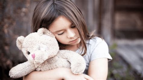 نشانه های افسردگی کودکان چیست؟ | وبلاگ سامانه مراقبت از ...