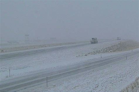 Winter Weather Crashes Close Part Of I 80 In Southern Wyoming