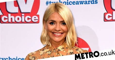 Holly Willoughby Donates Diamond To Couple Who Survived Cancer Metro News